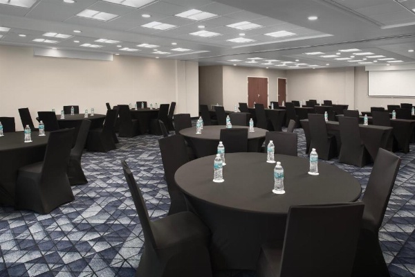 Courtyard by Marriott Little Rock North image 29